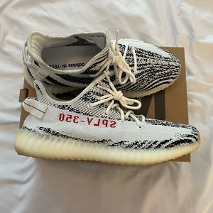 YEEZY BOOST 350 V2